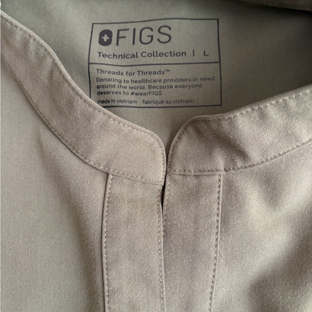 Olive Green Figs Scrub Set - Picture 3 of 3